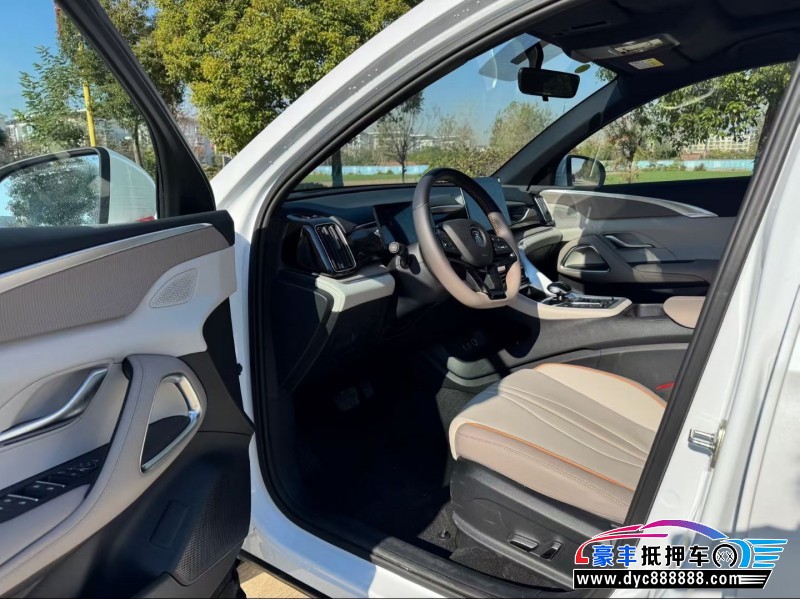 25年比亚迪宋轿车抵押车出售