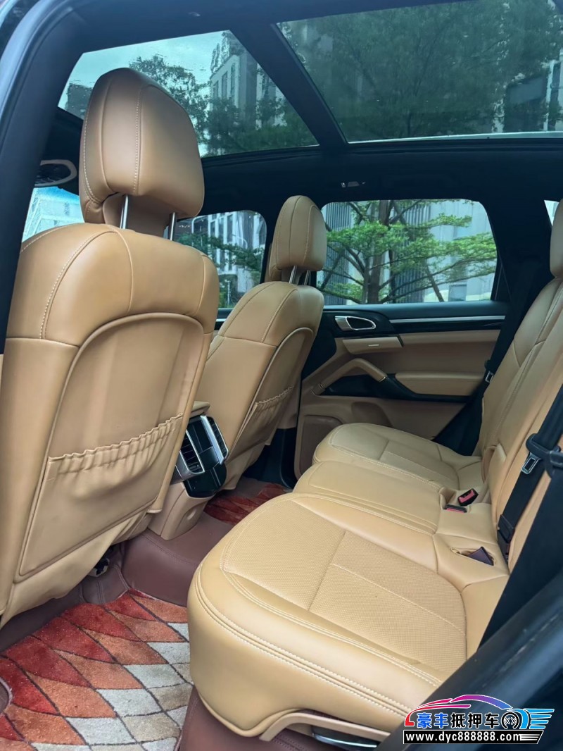 13年保时捷卡宴轿车抵押车出售