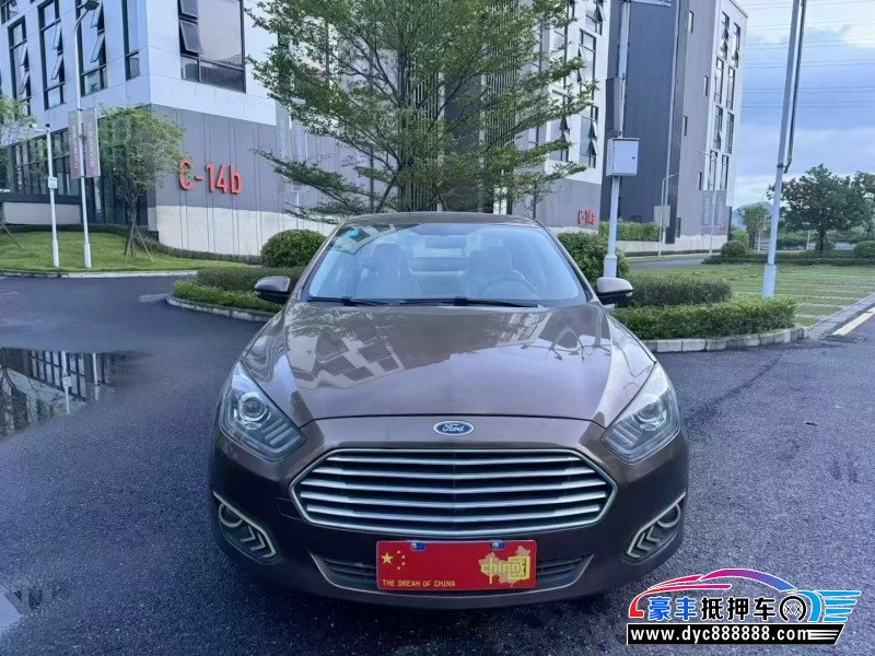 17年福特福睿斯轿车抵押车出售