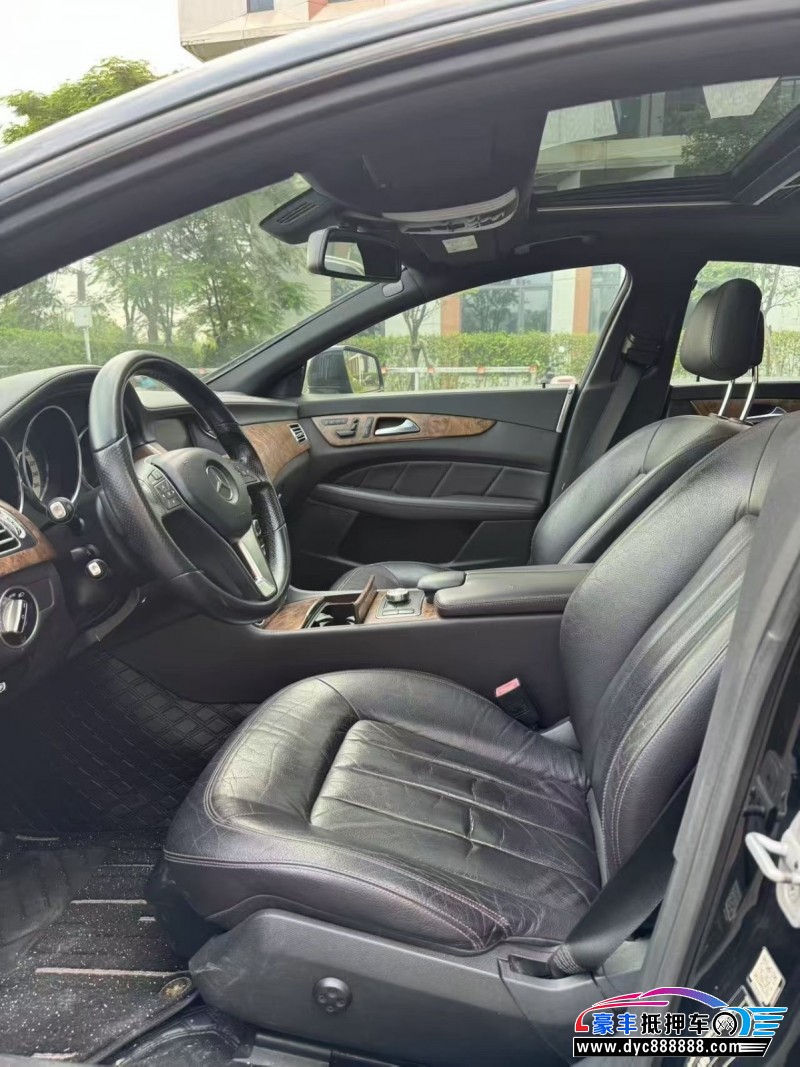 15年奔驰CLS轿车抵押车出售