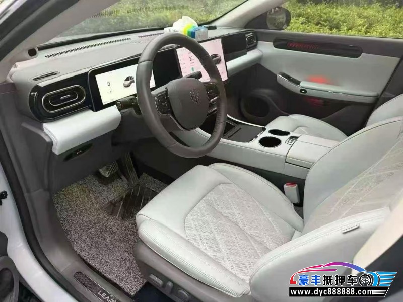 24年零跑c01轿车抵押车出售