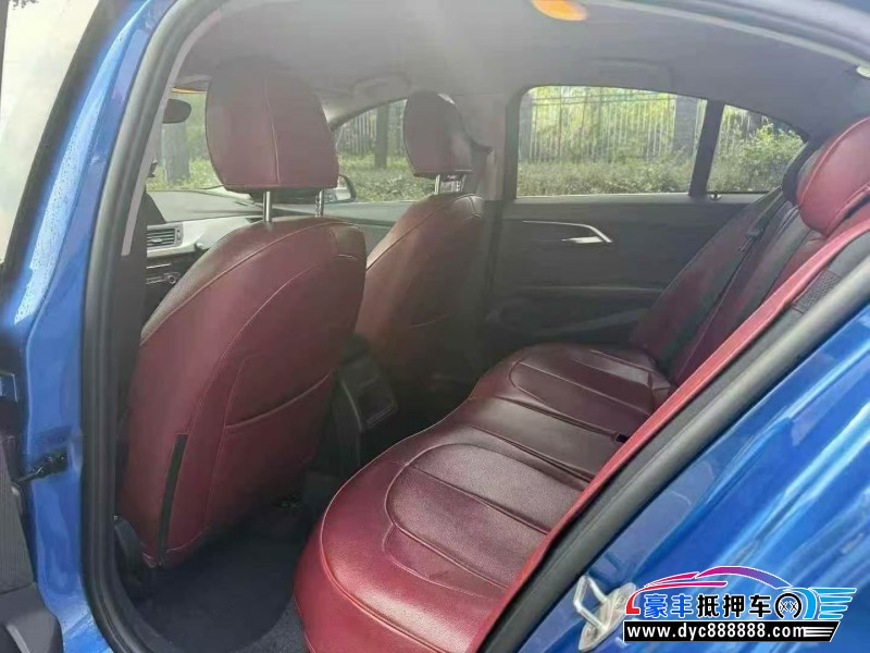 17年宝马1系轿车抵押车出售