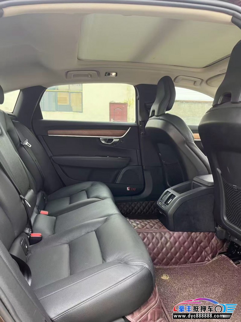 19年沃尔沃S90轿车抵押车出售