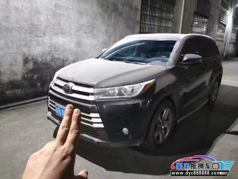 抵押车出售21年丰田汉兰达轿车