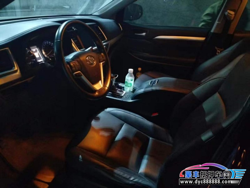 21年丰田汉兰达轿车抵押车出售