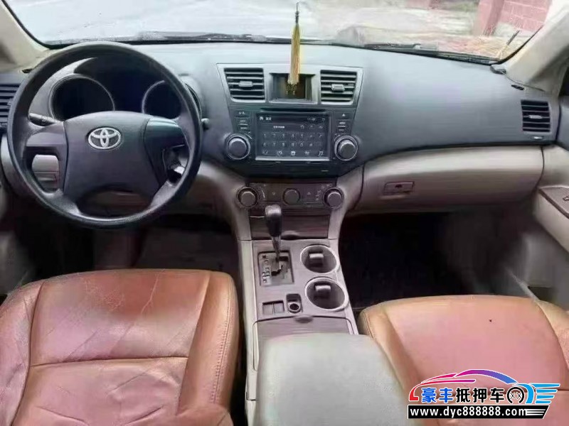 14年丰田汉兰达轿车抵押车出售