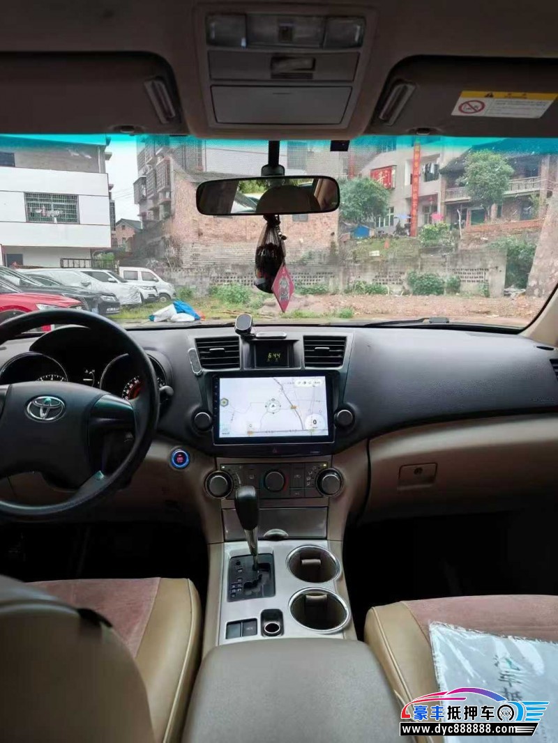 13年丰田汉兰达轿车抵押车出售