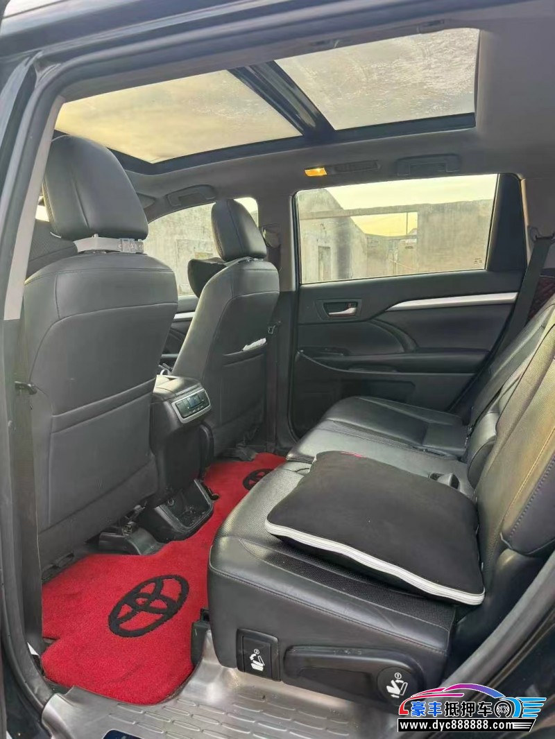 18年丰田汉兰达轿车抵押车出售