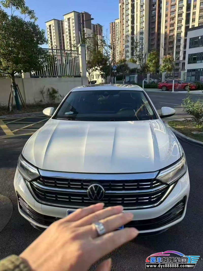 23年大众速腾轿车抵押车出售