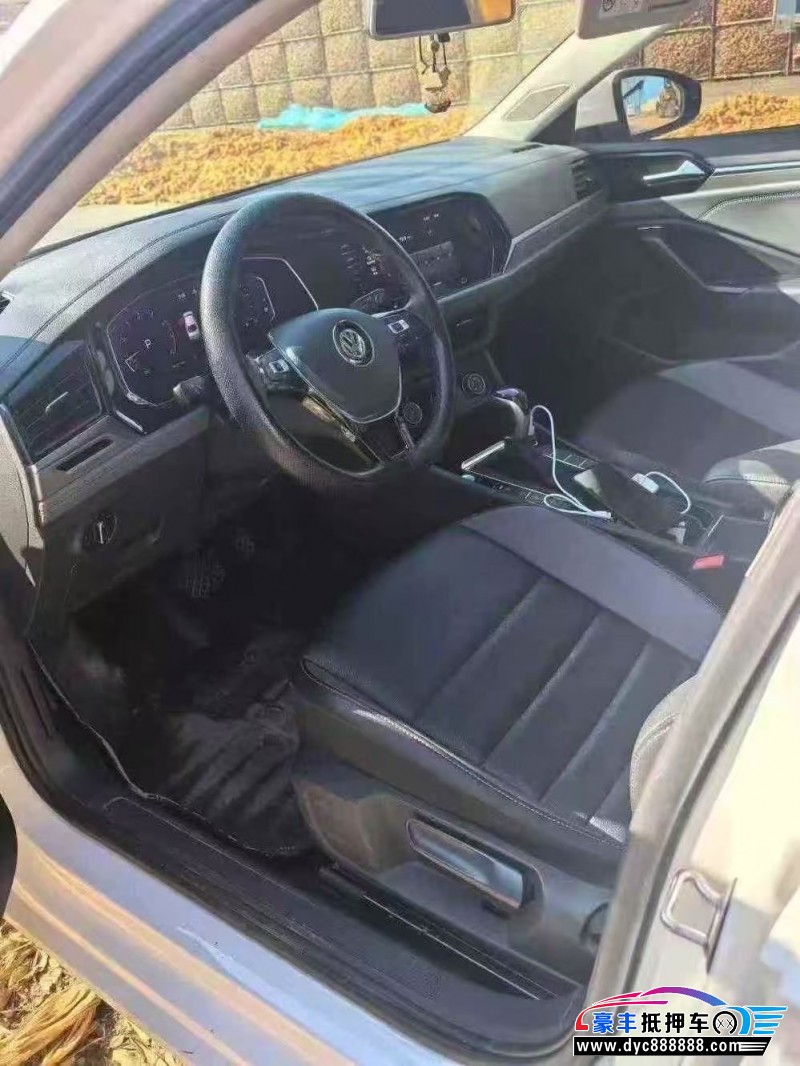 22年大众速腾轿车抵押车出售