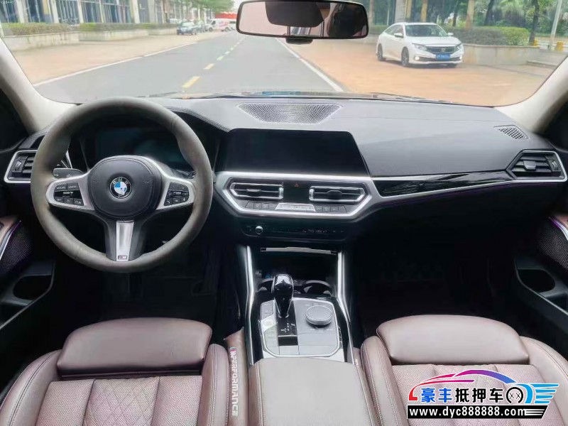 22年宝马3系轿车抵押车出售