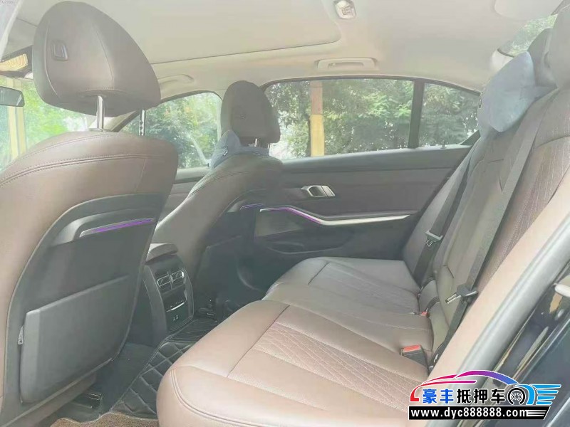 22年宝马3系轿车抵押车出售