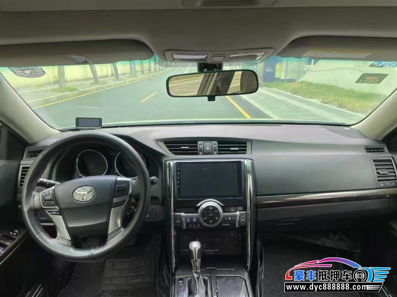 16年丰田锐志轿车抵押车出售