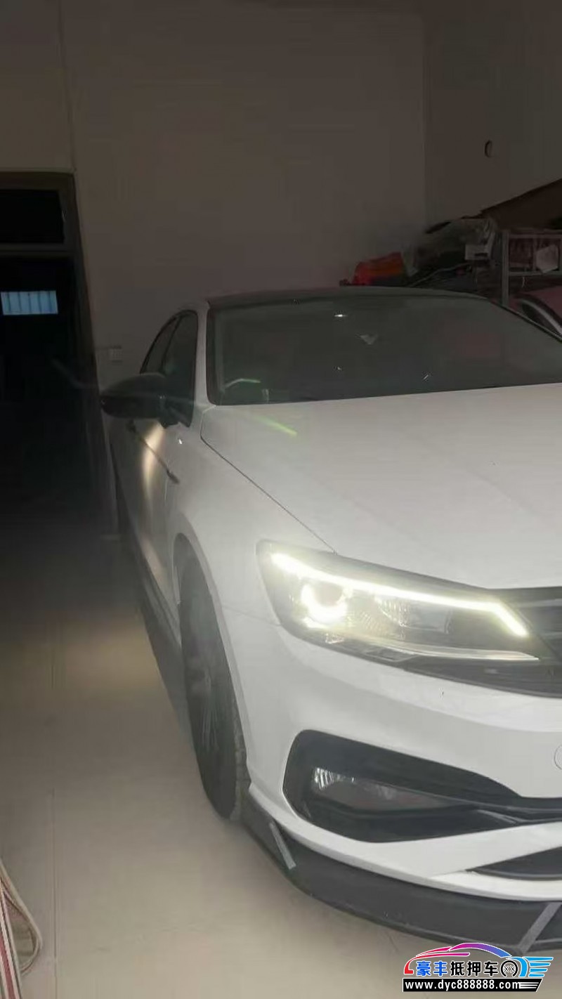 22年大众凌渡轿车抵押车出售