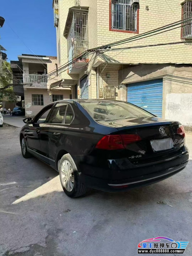 18年大众宝来轿车抵押车出售