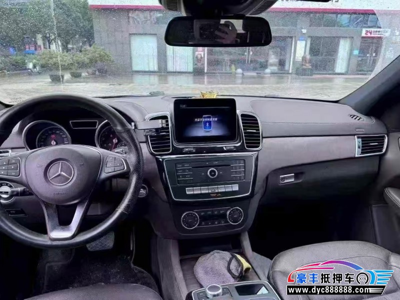 18年奔驰GLE轿车抵押车出售