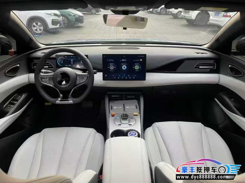 25年比亚迪海豹轿车抵押车出售