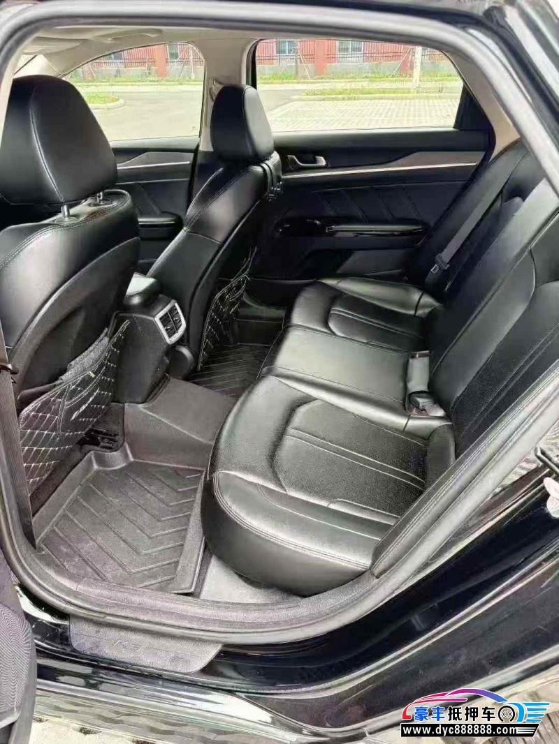 20年起亚K5轿车抵押车出售