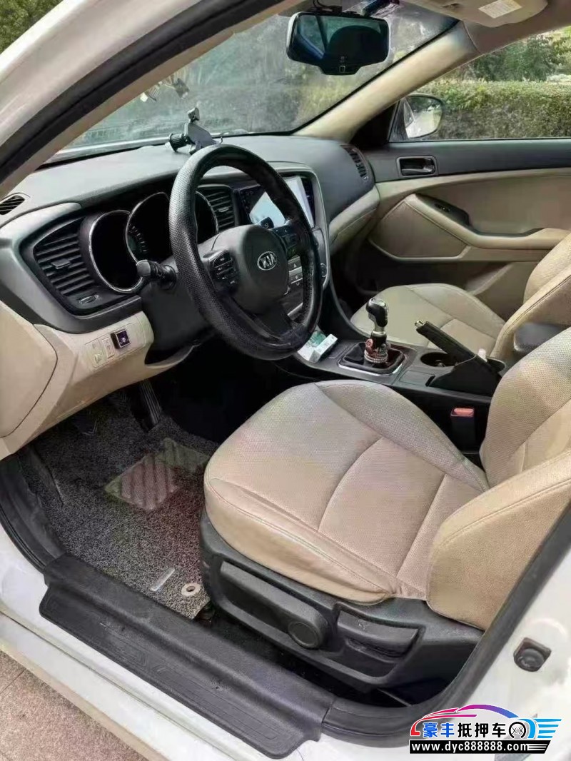 17年起亚K5轿车抵押车出售