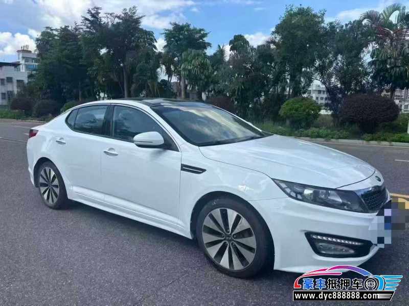 13年起亚K5轿车抵押车出售