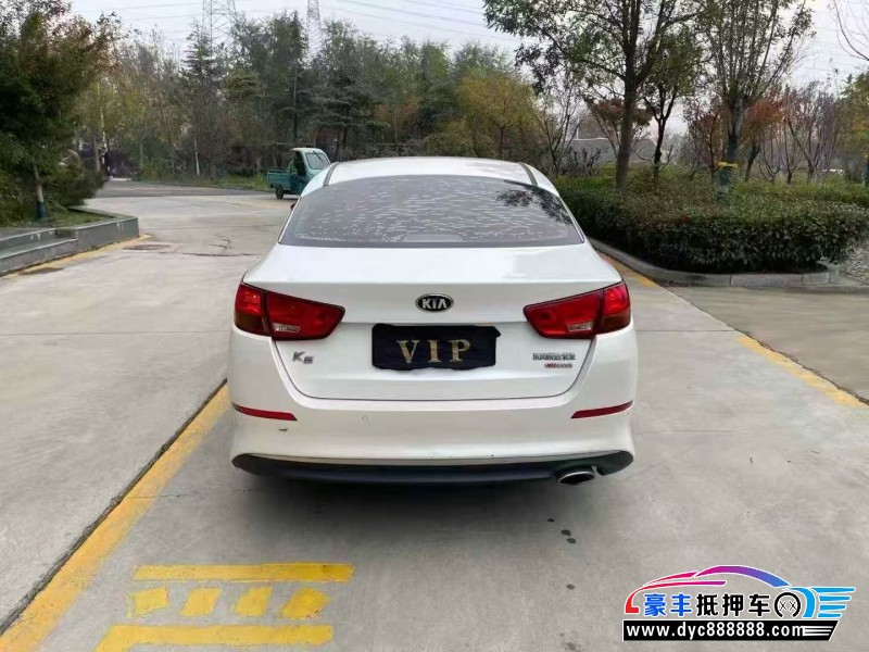 18年起亚K5轿车抵押车出售