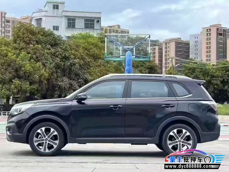 18年起亚智跑轿车抵押车出售