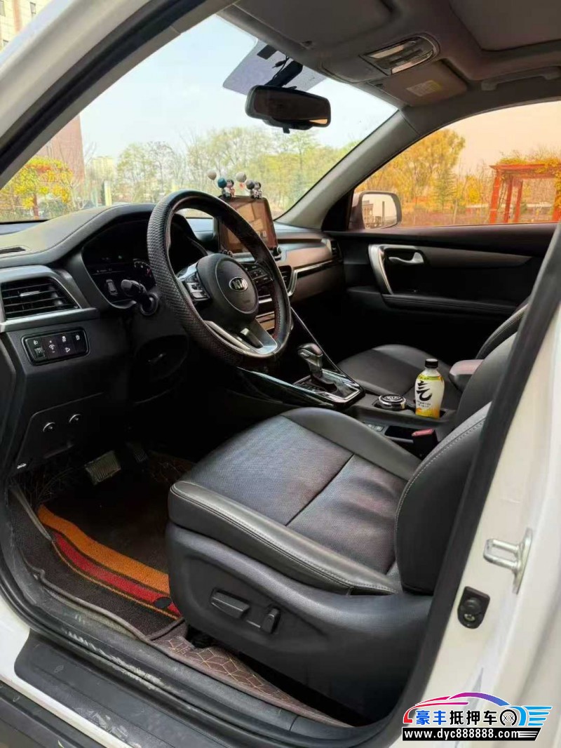 19年起亚智跑轿车抵押车出售