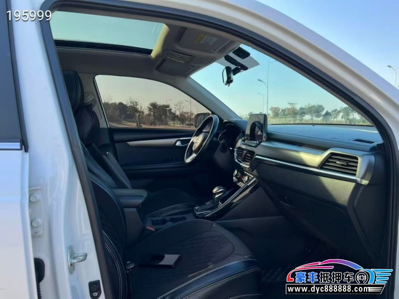 18年起亚智跑轿车抵押车出售