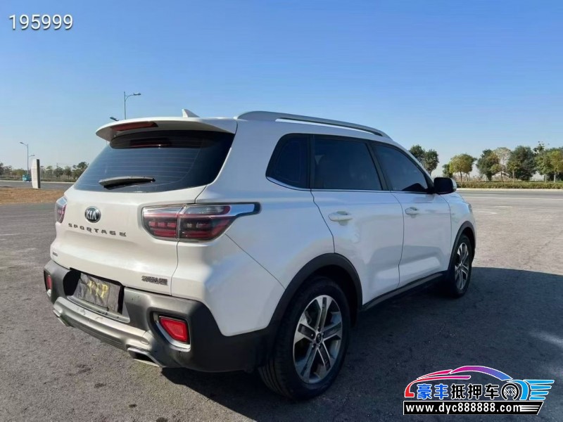 18年起亚智跑轿车抵押车出售