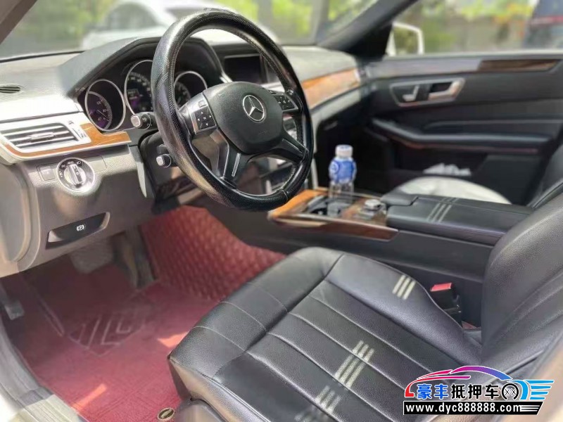 14年奔驰E轿车抵押车出售