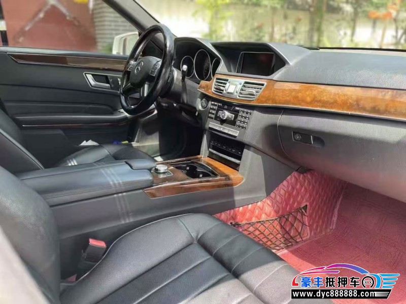 14年奔驰E轿车抵押车出售