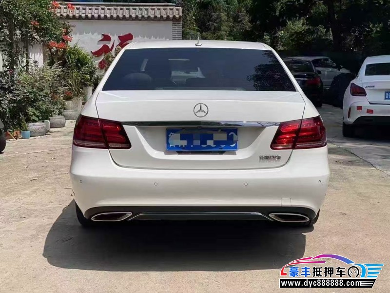 14年奔驰E轿车抵押车出售