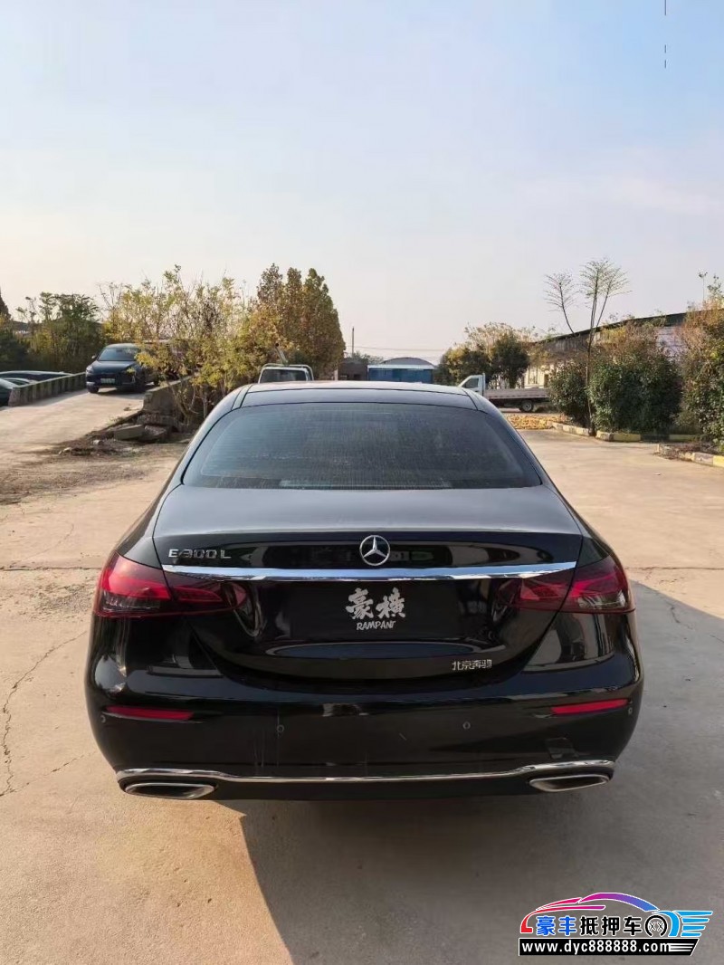 23年奔驰E轿车抵押车出售
