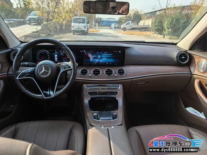 23年奔驰E轿车抵押车出售