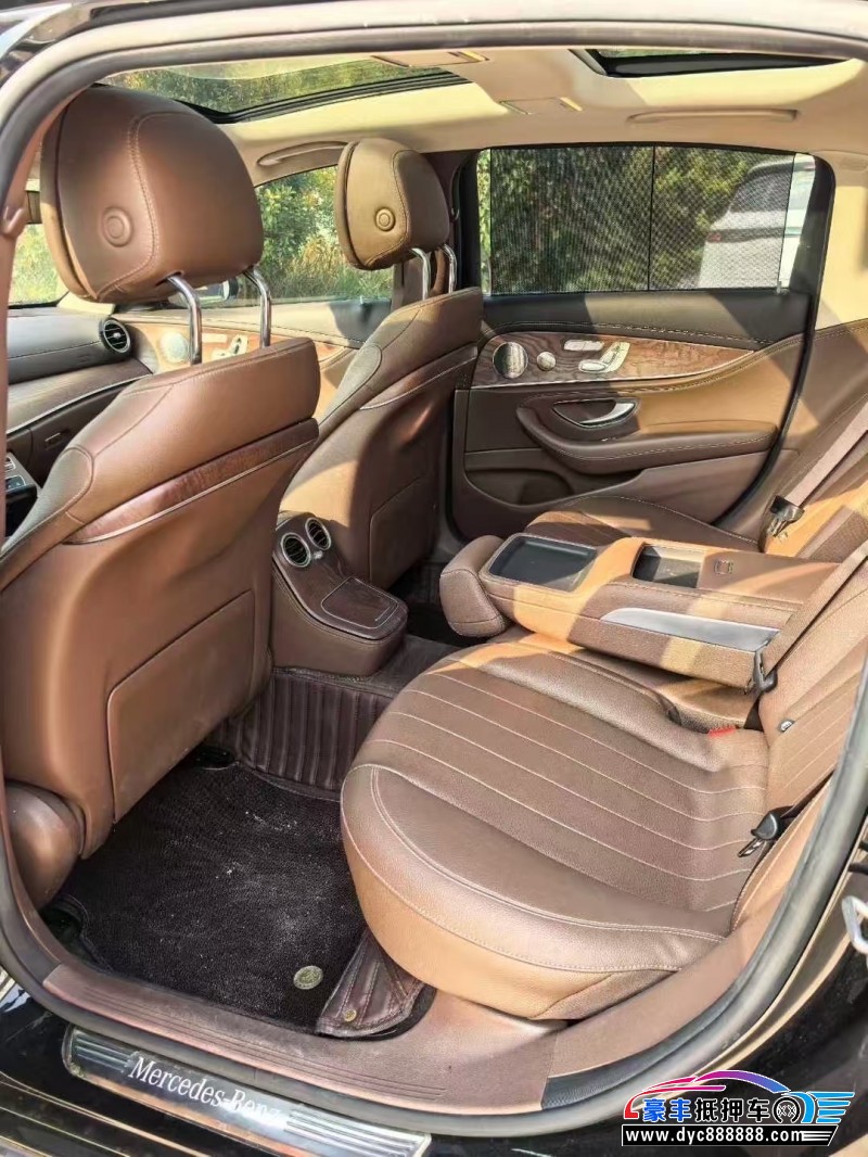 23年奔驰E轿车抵押车出售