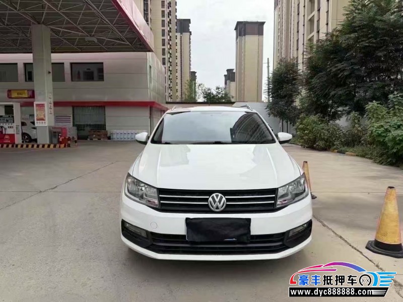 抵押车出售16年大众桑塔纳轿车