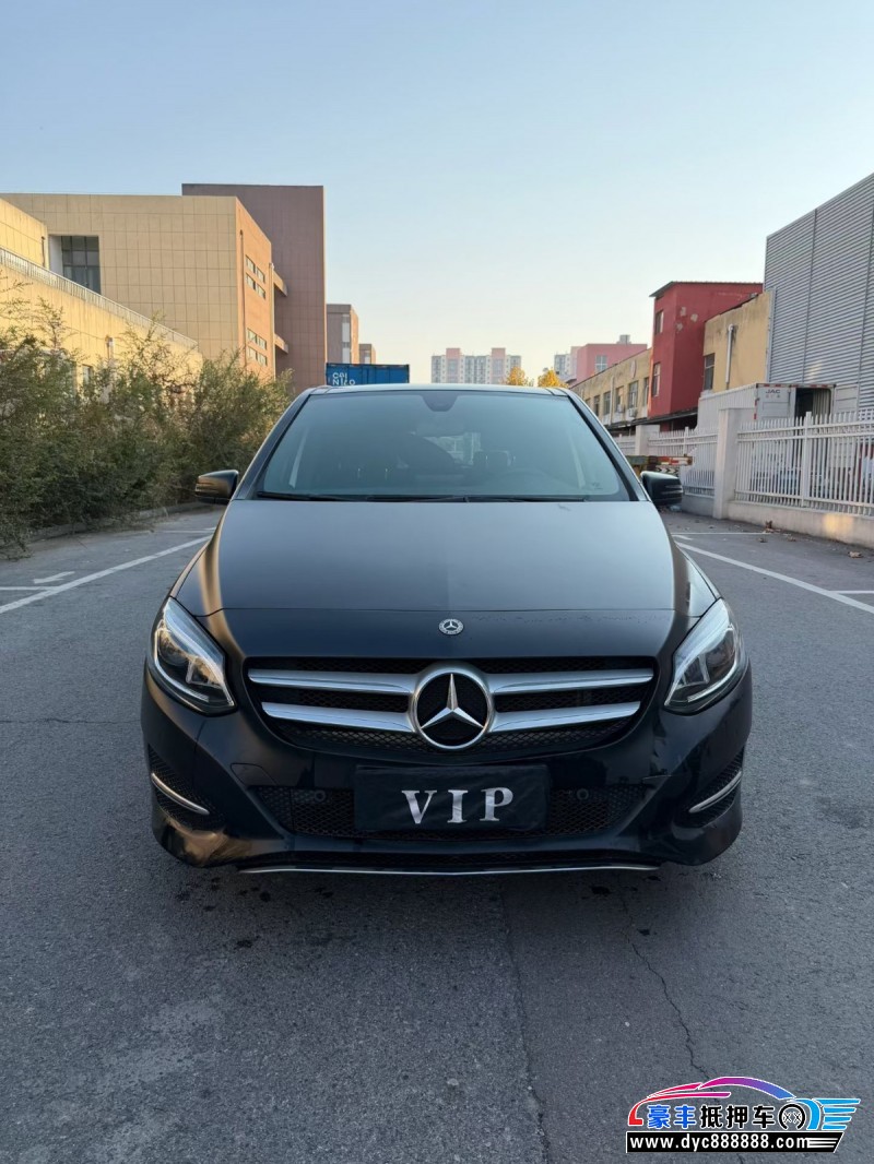 抵押车出售17年奔驰B轿车