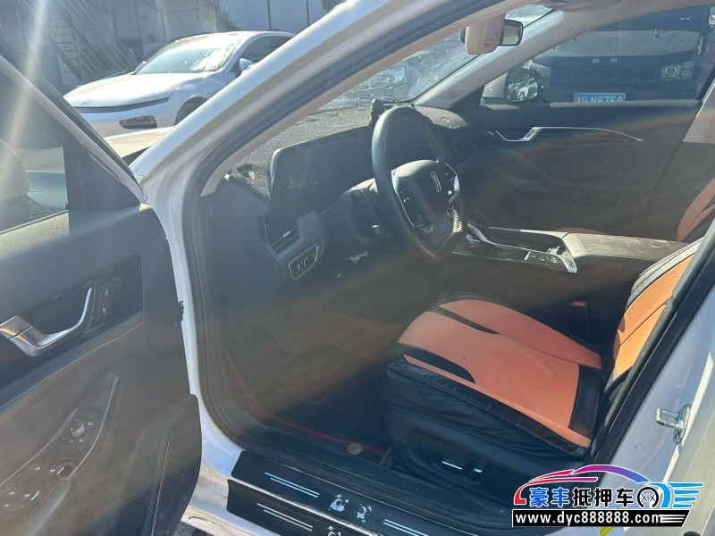 23年奔腾B70轿车抵押车出售