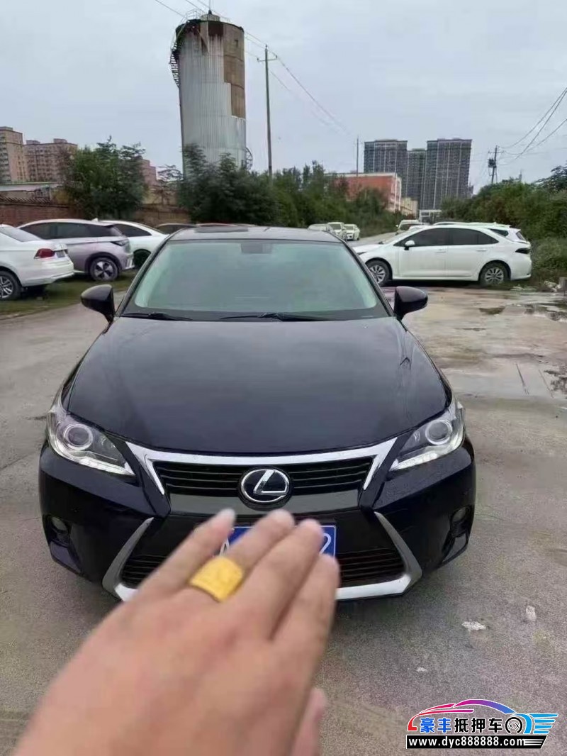 抵押车出售17年雷克萨斯CT轿车