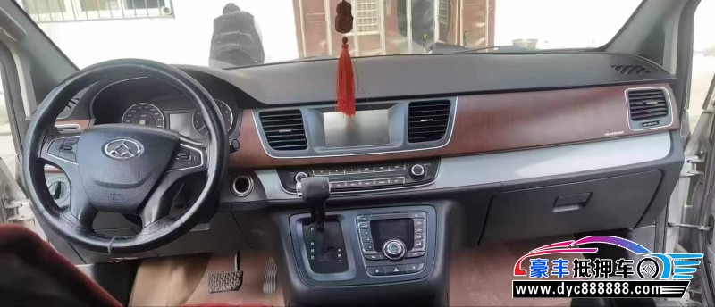 14年上汽大通G10轿车抵押车出售