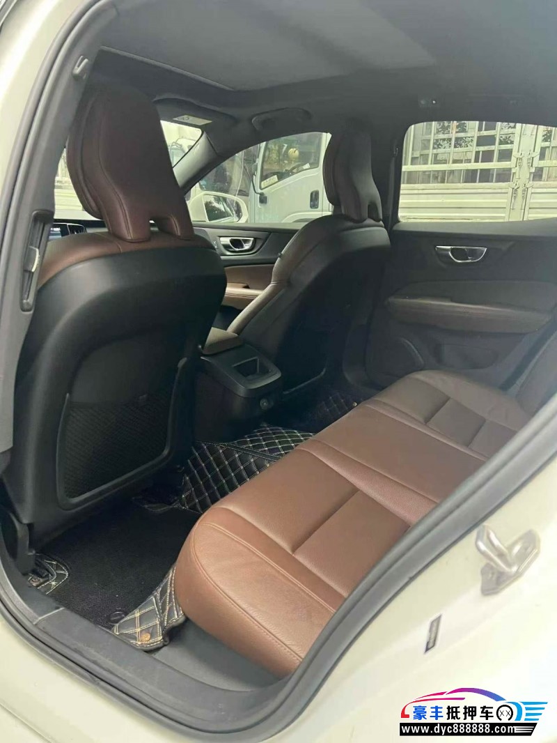 21年沃尔沃S60轿车抵押车出售