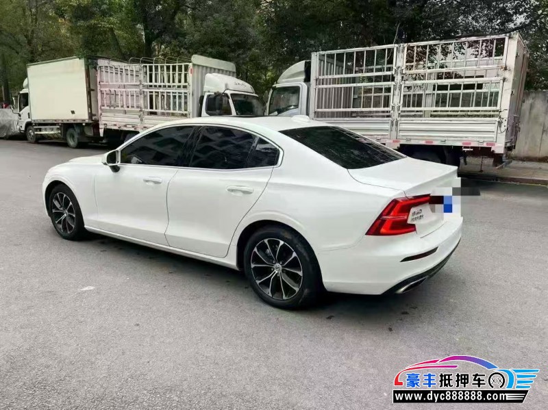 21年沃尔沃S60轿车抵押车出售