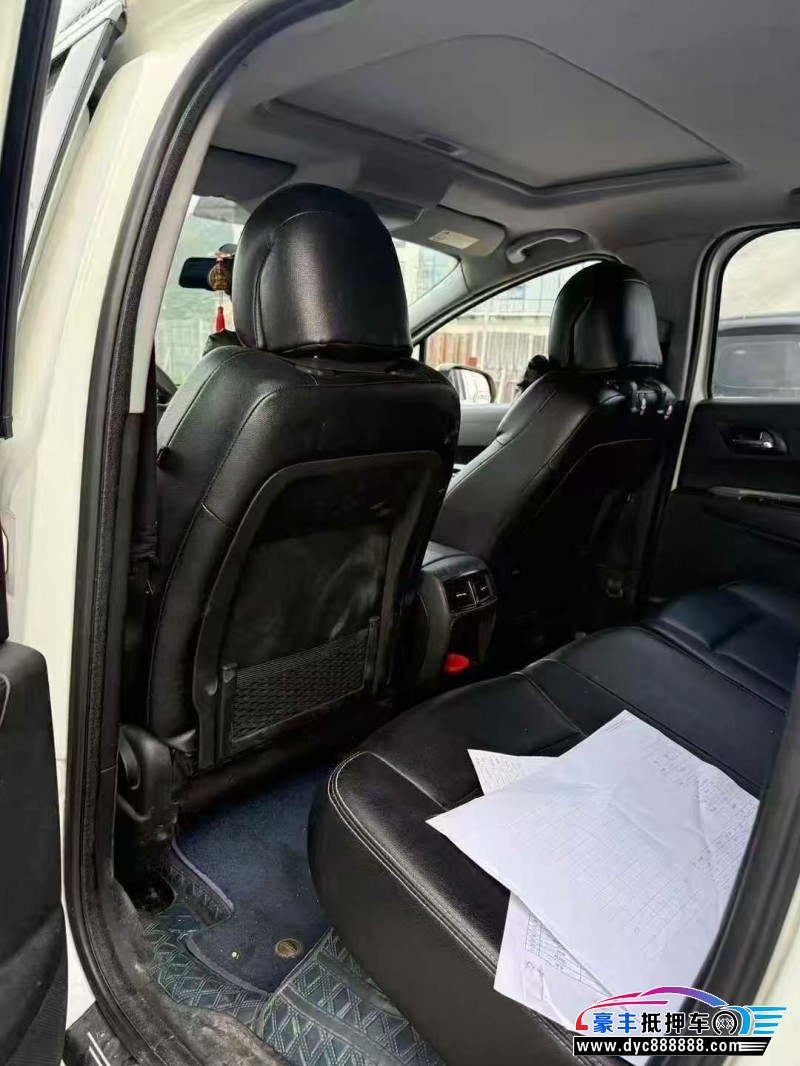 17年标致3008轿车抵押车出售