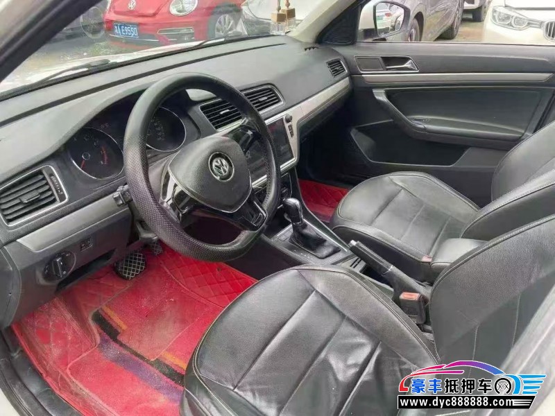 17年大众朗逸轿车抵押车出售