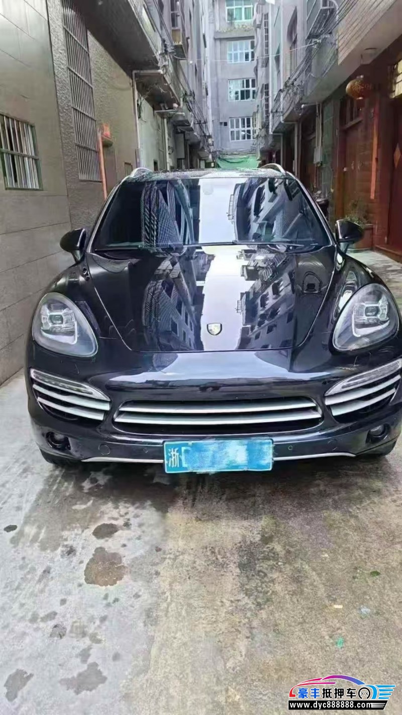 14年保时捷卡宴轿车抵押车出售
