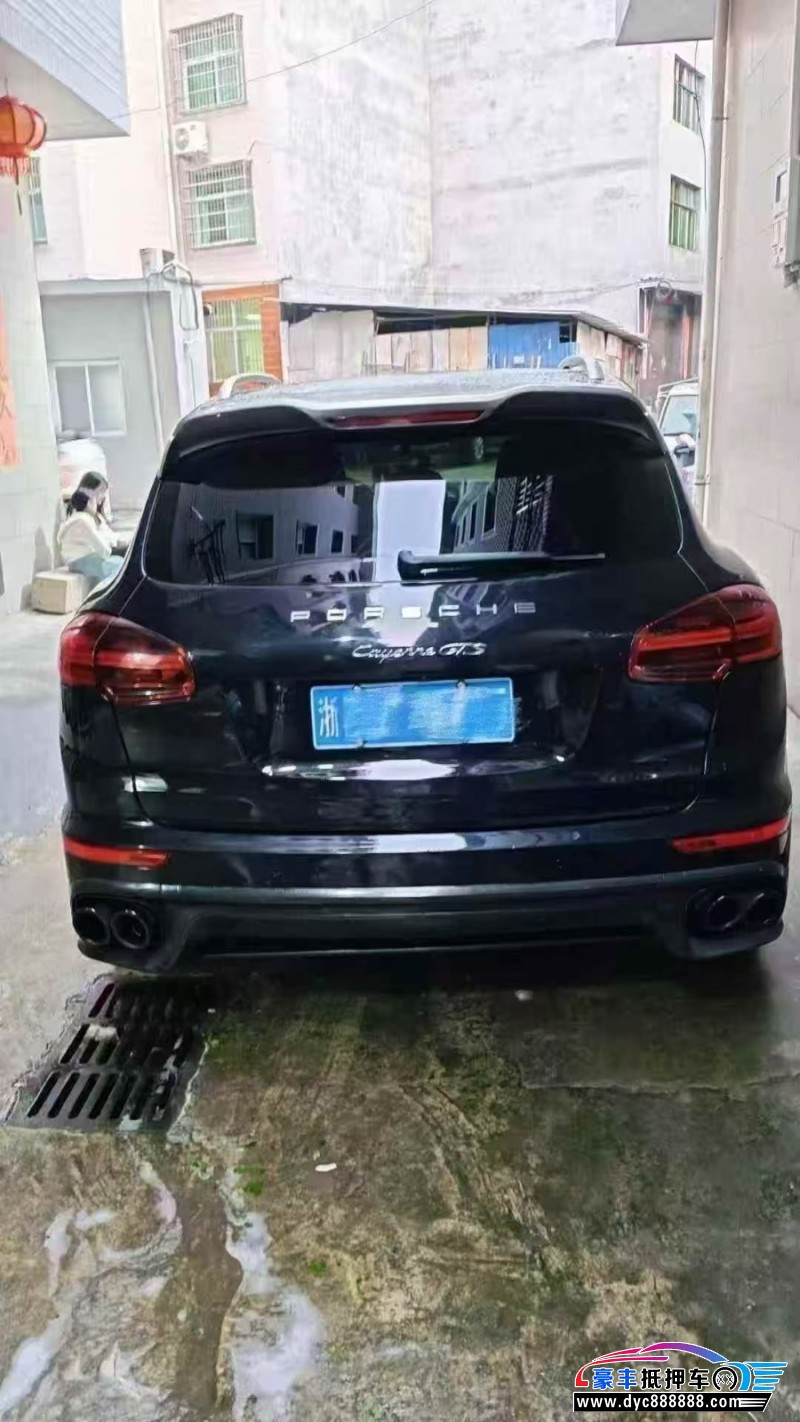 14年保时捷卡宴轿车抵押车出售