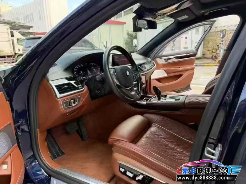 20年宝马7系轿车抵押车出售