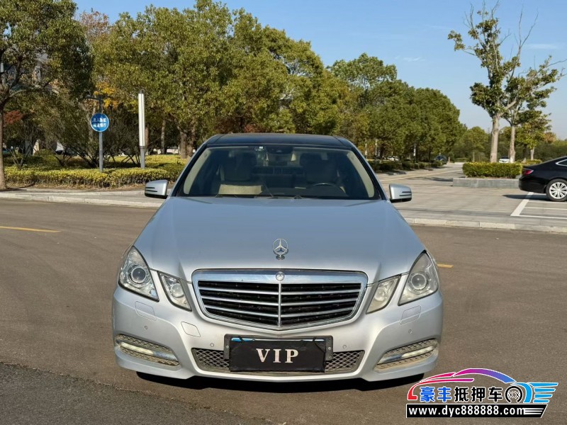 11年奔驰E轿车抵押车出售