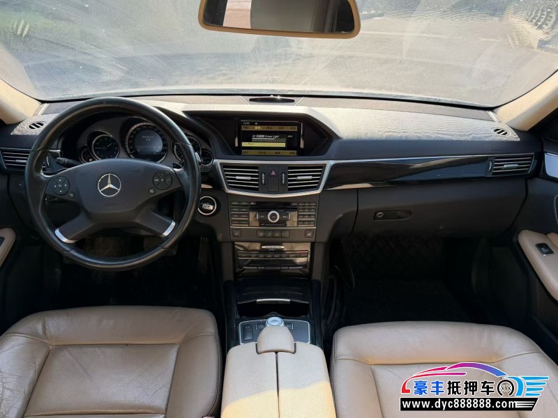 11年奔驰E轿车抵押车出售