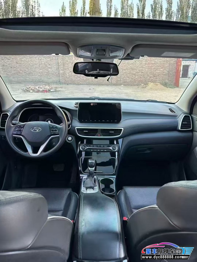 19年现代途胜轿车抵押车出售